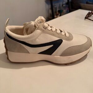 Dolce Vita Tan Sole Sneakers